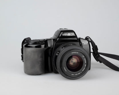 Minolta Maxxum 3xi 35mm film SLR w/ 35-70mm lens (serial 02425619)