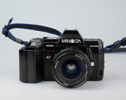 Minolta Maxxum 7000 35mm film SLR with 24mm f2.8 lens (serial 13102031)