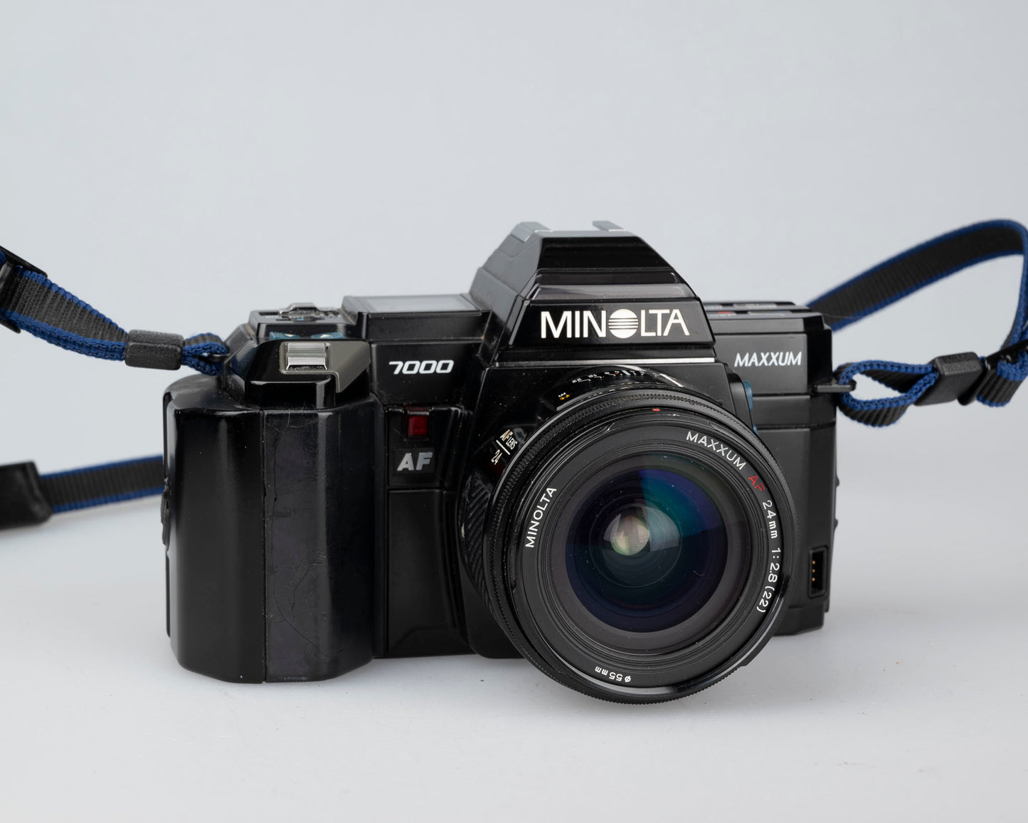 Minolta Maxxum 7000 Reflex à film 35 mm avec objectif 24 mm f2.8 (série 13102031)