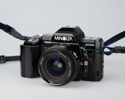 Minolta Maxxum 7000 35mm film SLR with 24mm f2.8 lens (serial 13102031)