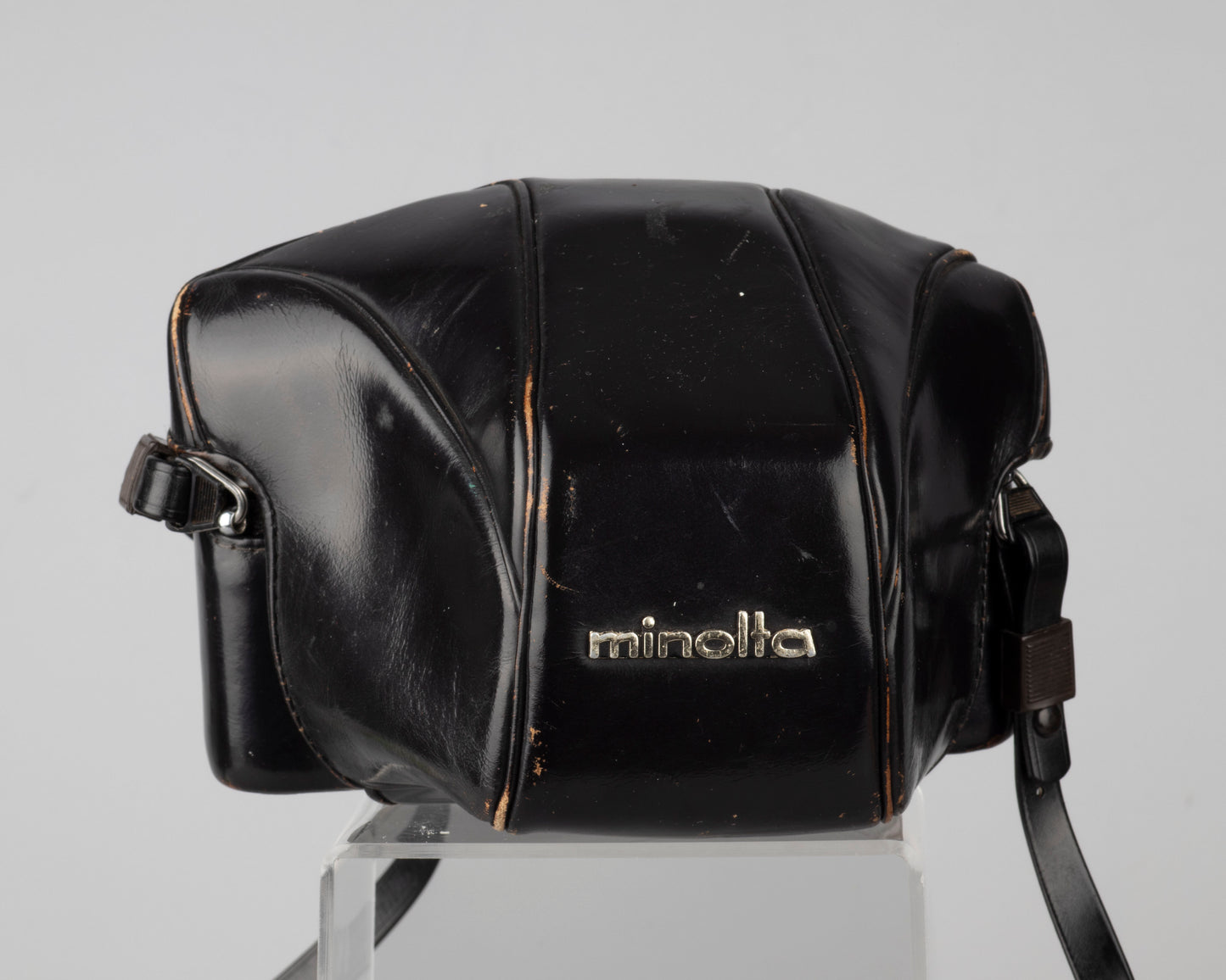 Minolta SRT 101 SLR 35 mm avec objectif MC Rokkor PF 55 mm f1.7 + étui toujours prêt (série 2496174)