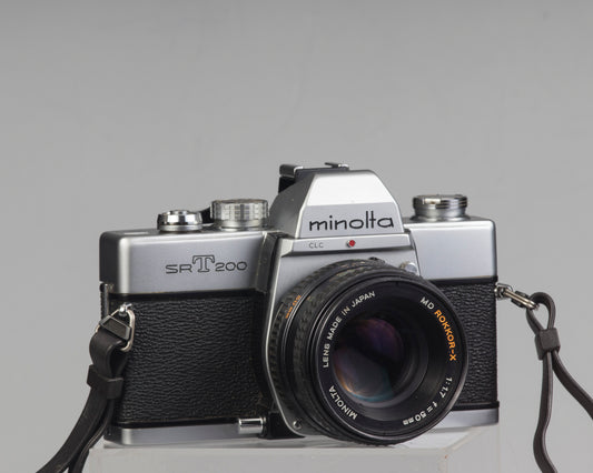 Minolta SRT 200 SLR 35 mm avec objectif Rokkor 50 mm f1.7