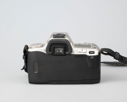 Reflex Minolta Maxxum XTsi 35 mm avec objectif 28-80 mm (série 97011088)