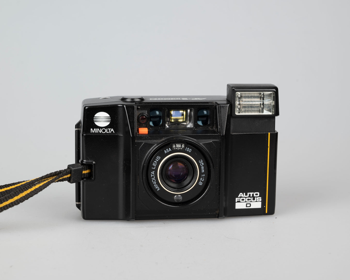 Minolta AF-S Quartz Auto Focus D " 35mm camera (serial 5004699)