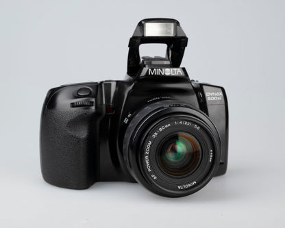 Minolta Dynax 500si 35mm film SLR w/ Maxxum Af 35-80 power zoom lens (serial 98601250)
