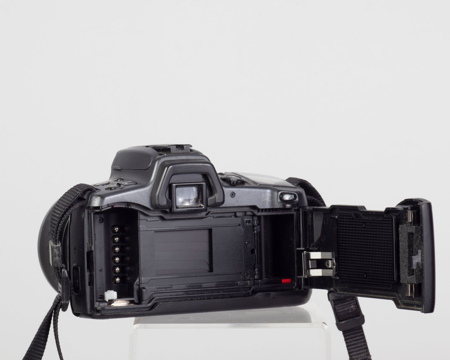 Minolta Dynax 500si Super 35mm film SLR w/ Maxxum Af 80-200mm lens