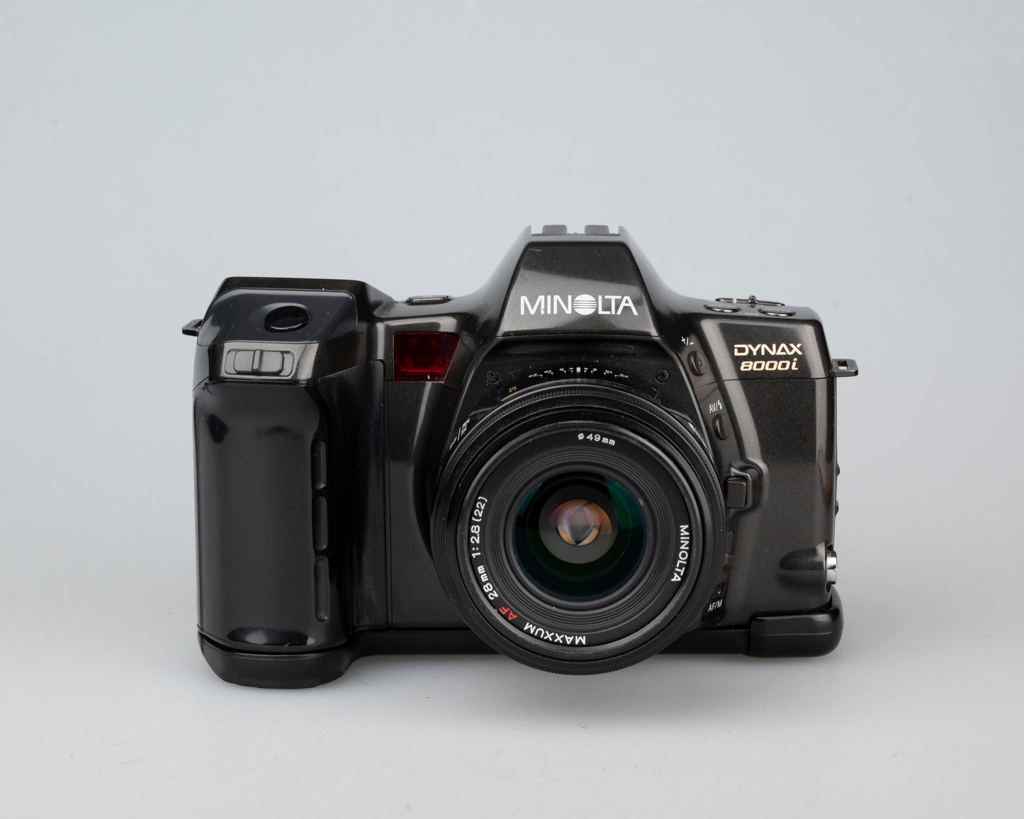 Ensemble reflex Minolta Dynax 8000i 35 mm avec objectif 28 mm f2.8 (problème de viseur LCD ; sinon OK)