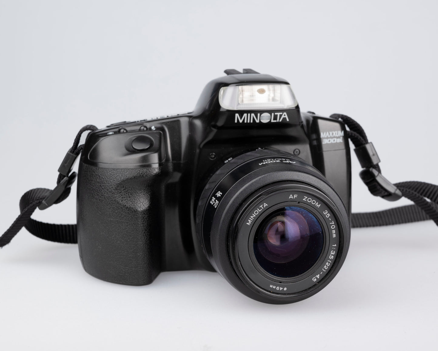 Minolta Maxxum 300si 35mm film SLR w/ 35-70mm lens + manual