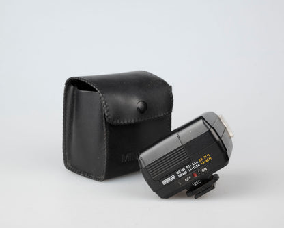 Reflex Minolta Maxxum 7000 35 mm avec objectif 50 mm f1.7 + flash 1800AF (série 37101091)