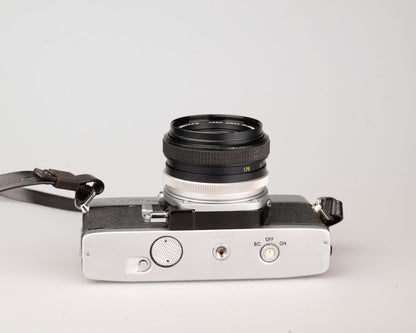 Minolta SRT 101 35mm SLR w/MC Rokkor PF 55mm f1.9 lens + ever-ready case (serial 1983336)