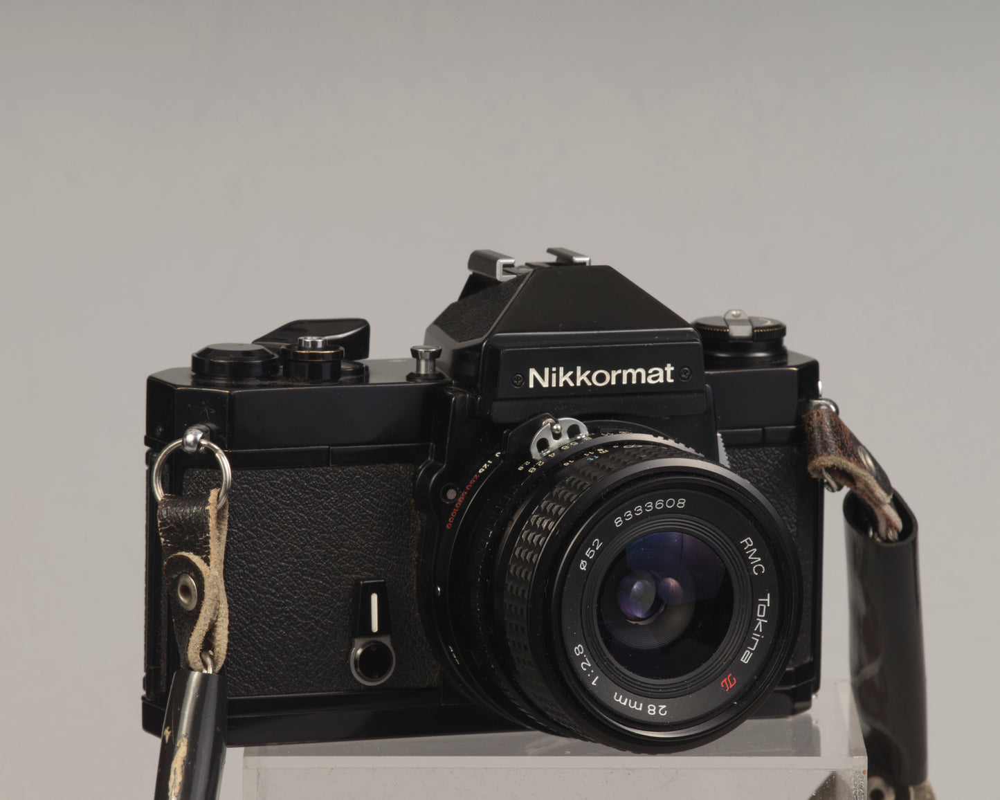 Appareil photo reflex Nikon Nikkormat FT2 35 mm avec objectif RMC Tokina II 28 mm f2.8