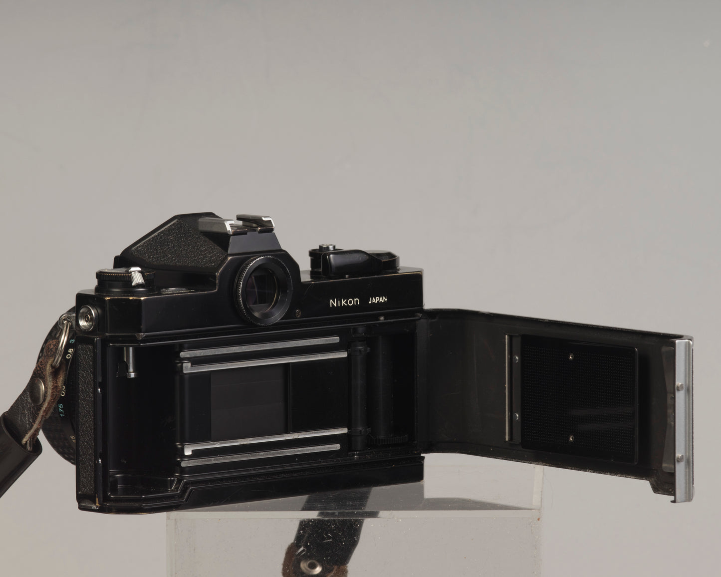 Nikon Nikkormat FT2 35mm SLR film camera w/ RMC Tokina II 28mm f2.8 lens
