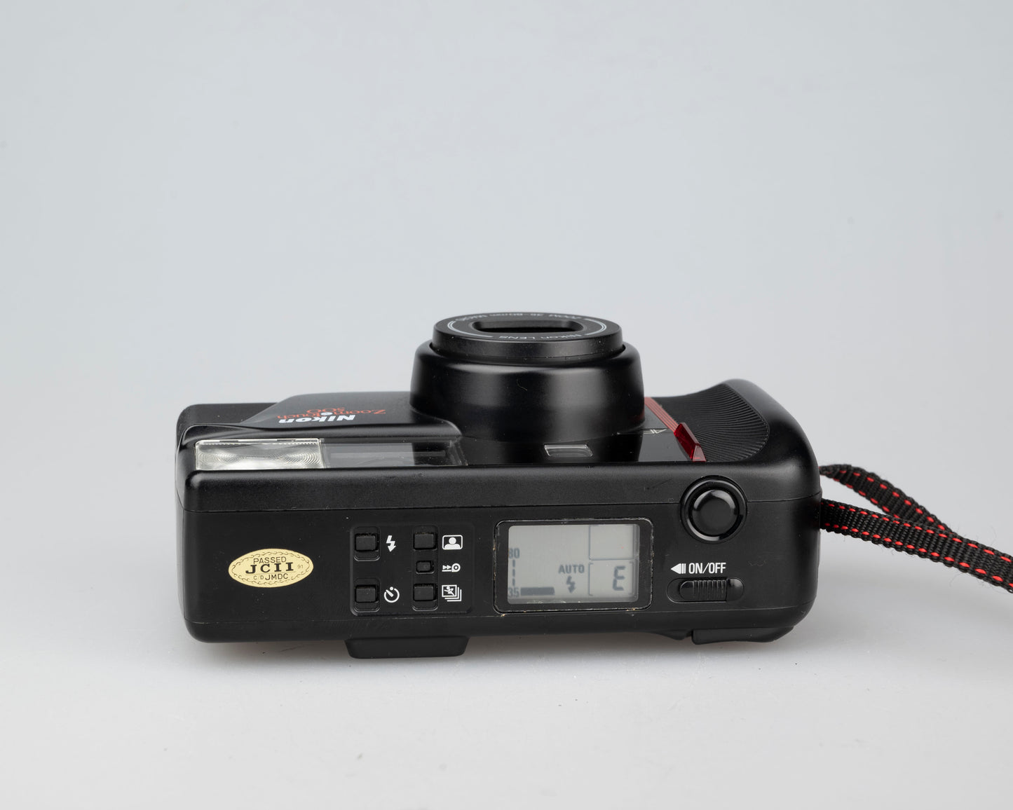 Nikon Zoom Touch 500 35mm camera (serial 5059546)