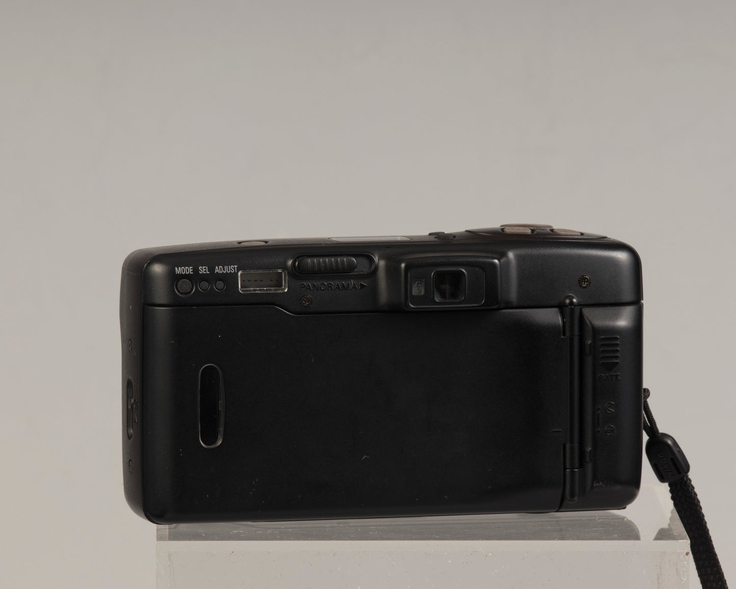 Nikon Zoom 500AF 35mm camera with case