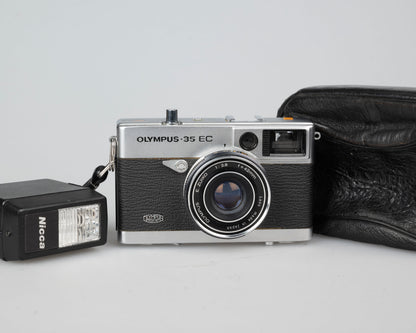 Olympus 35 EC viewfinder 35mm camera w/ case + flash