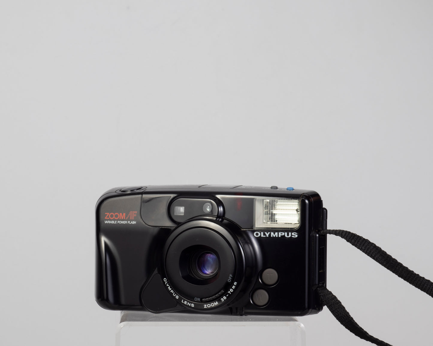 Olympus Infinity Zoom 200 35mm camera (serial 5252818)