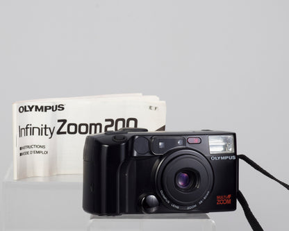 Appareil photo Olympus Infinity Zoom 200 35 mm avec manuel et télécommande