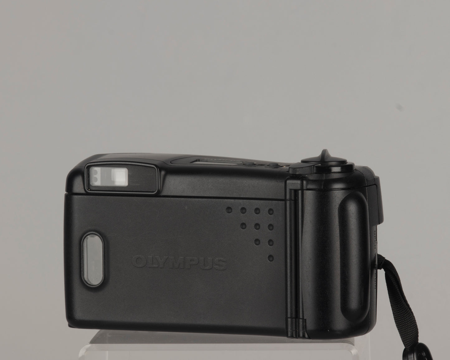 Olympus Infinity Accura Zoom 80 35mm camera with case