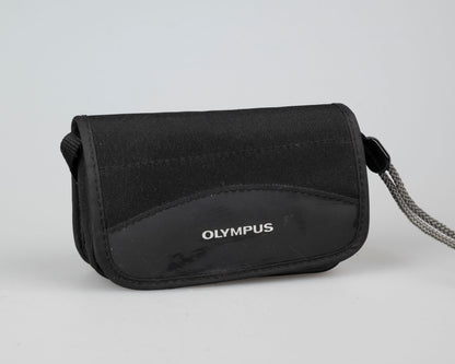 Olympus Stylus 80 (alias µ[mju:]-III 80) Appareil photo argentique 35 mm avec étui (série 4349346)