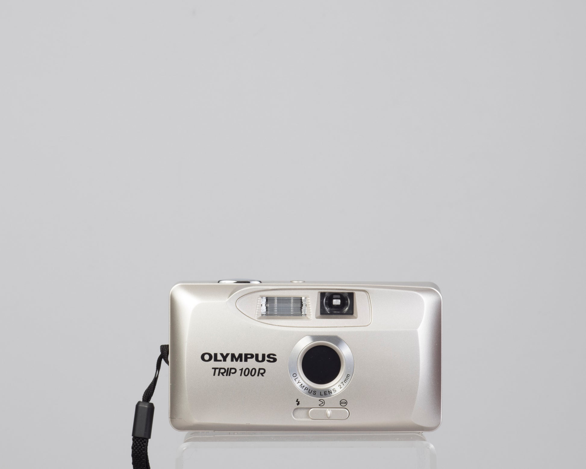 Olympus Trip 100R 35mm camera w/case (serial 8876023) – New Wave Pool
