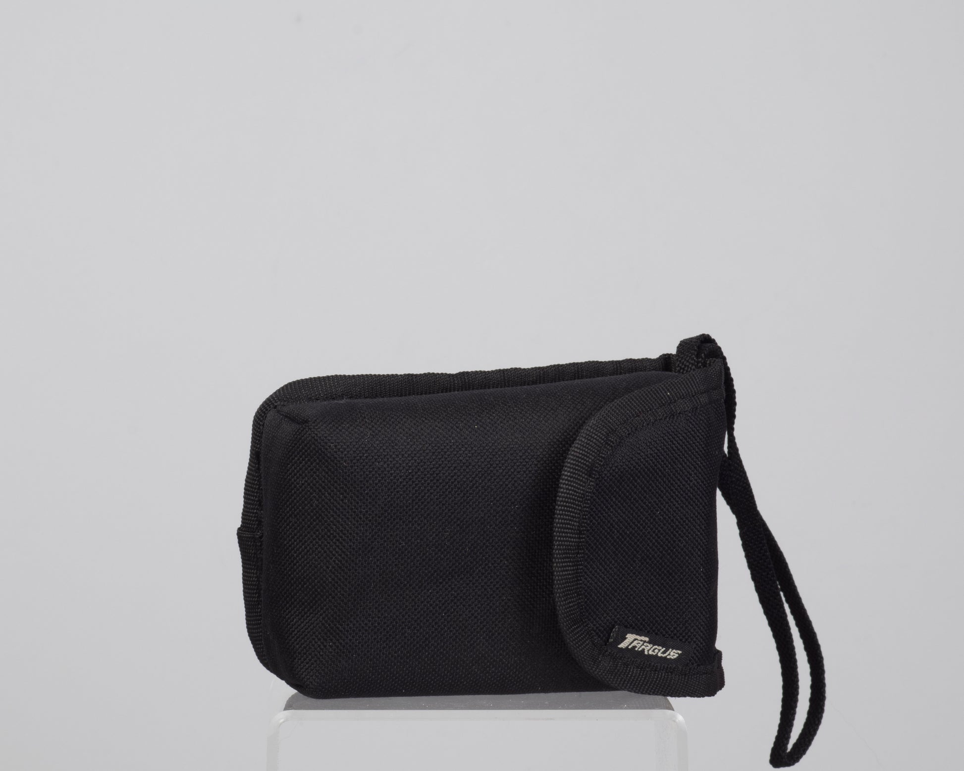 Olympus Trip 100R 35mm camera w/case (serial 8876023) – New Wave Pool