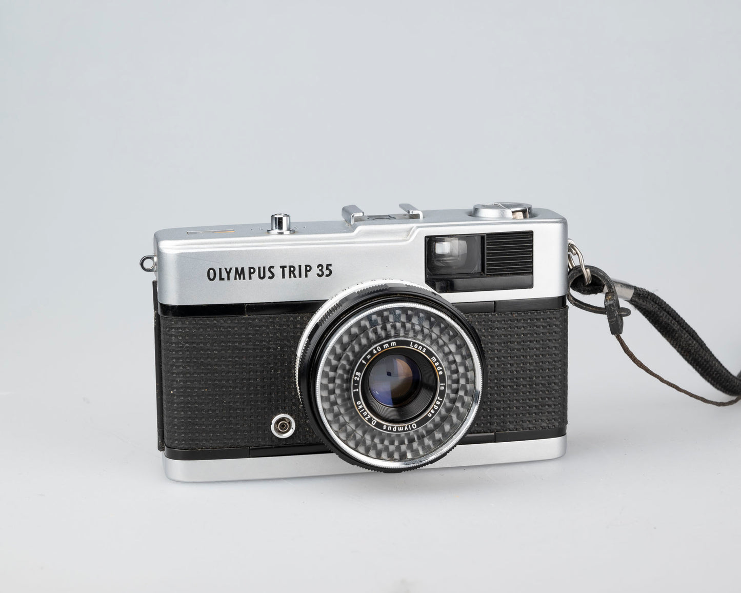 Olympus Trip 35 35mm camera w/ case (serial 3431767)
