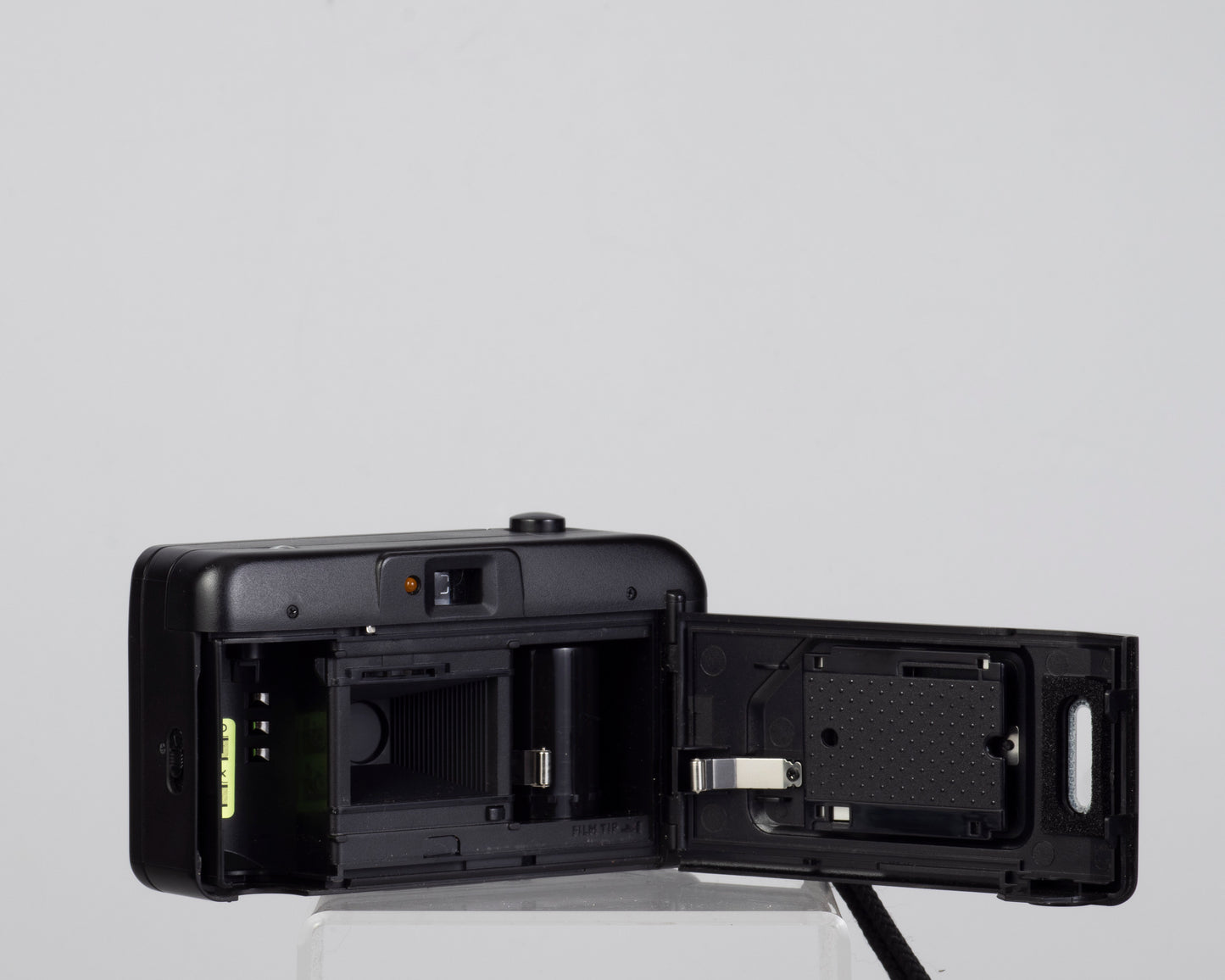Olympus Trip MD3 35mm camera w/case (serial 06430905)