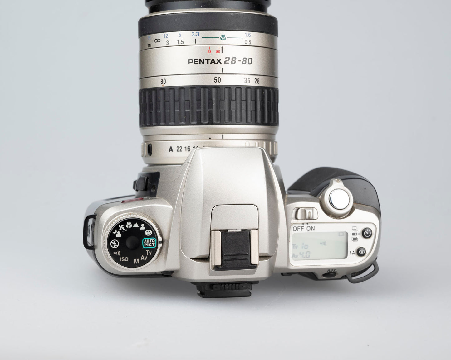 Pentax MZ-7 Reflex 35 mm avec objectif SMC Pentax-FA 28-80 mm