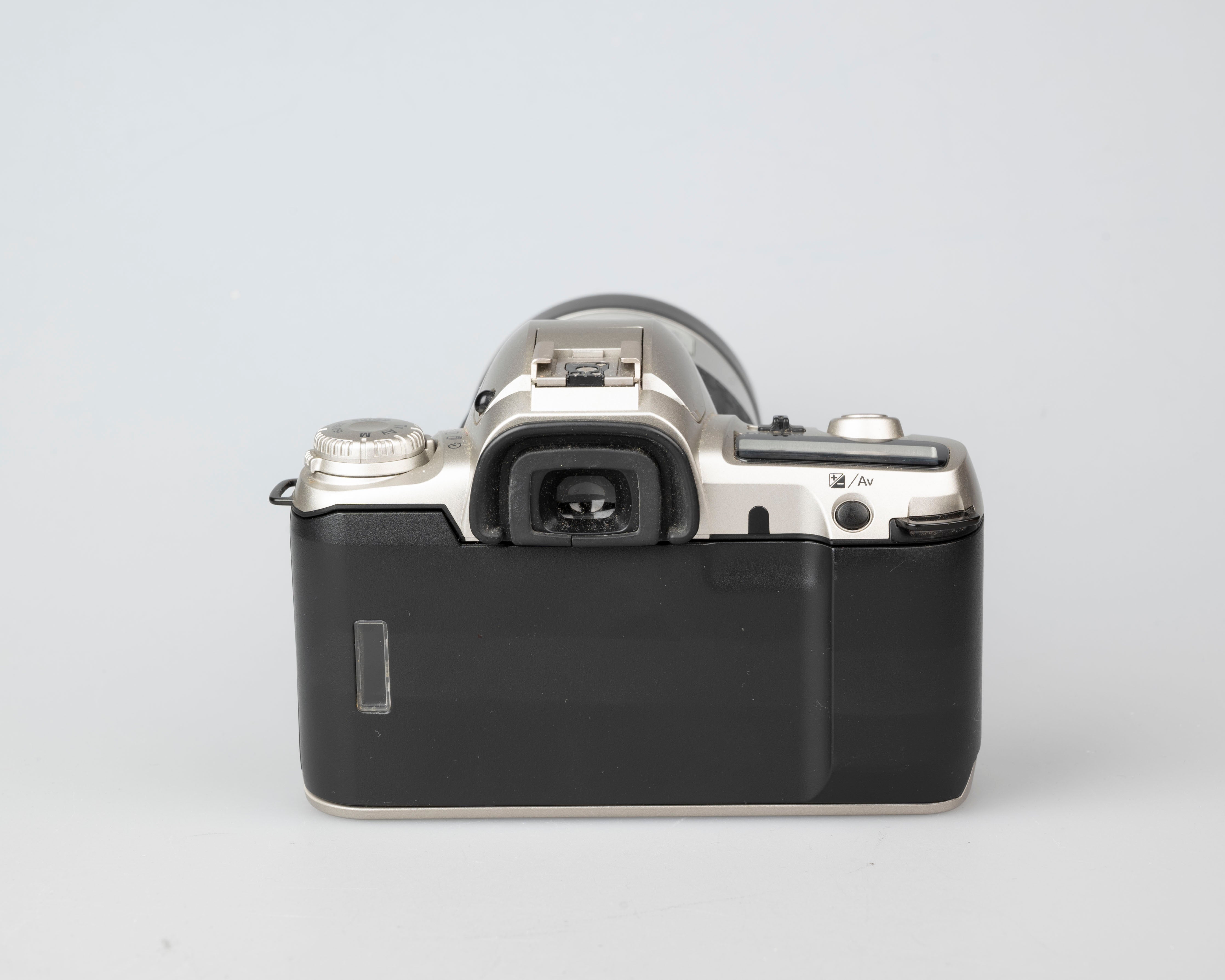 Pentax MZ-50 35mm SLR w/ SMC Pentax FA 80-320mm lens (serial 7178033)