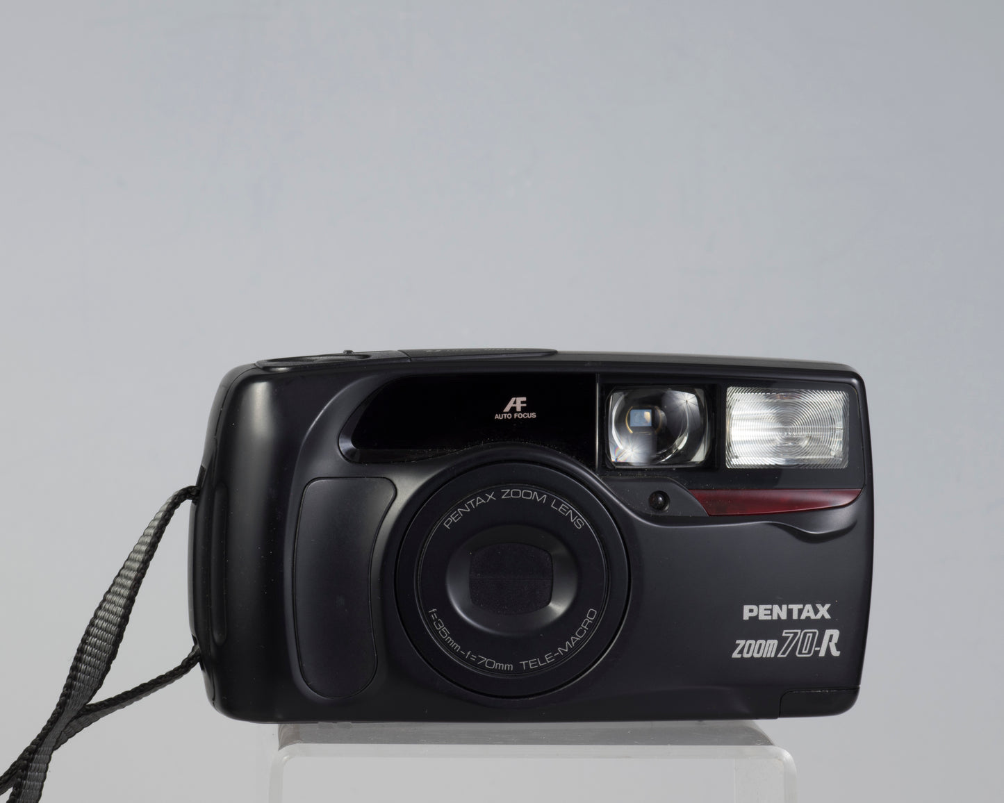 Pentax Zoom70-R 35mm film camera w/case (serial 3675866)