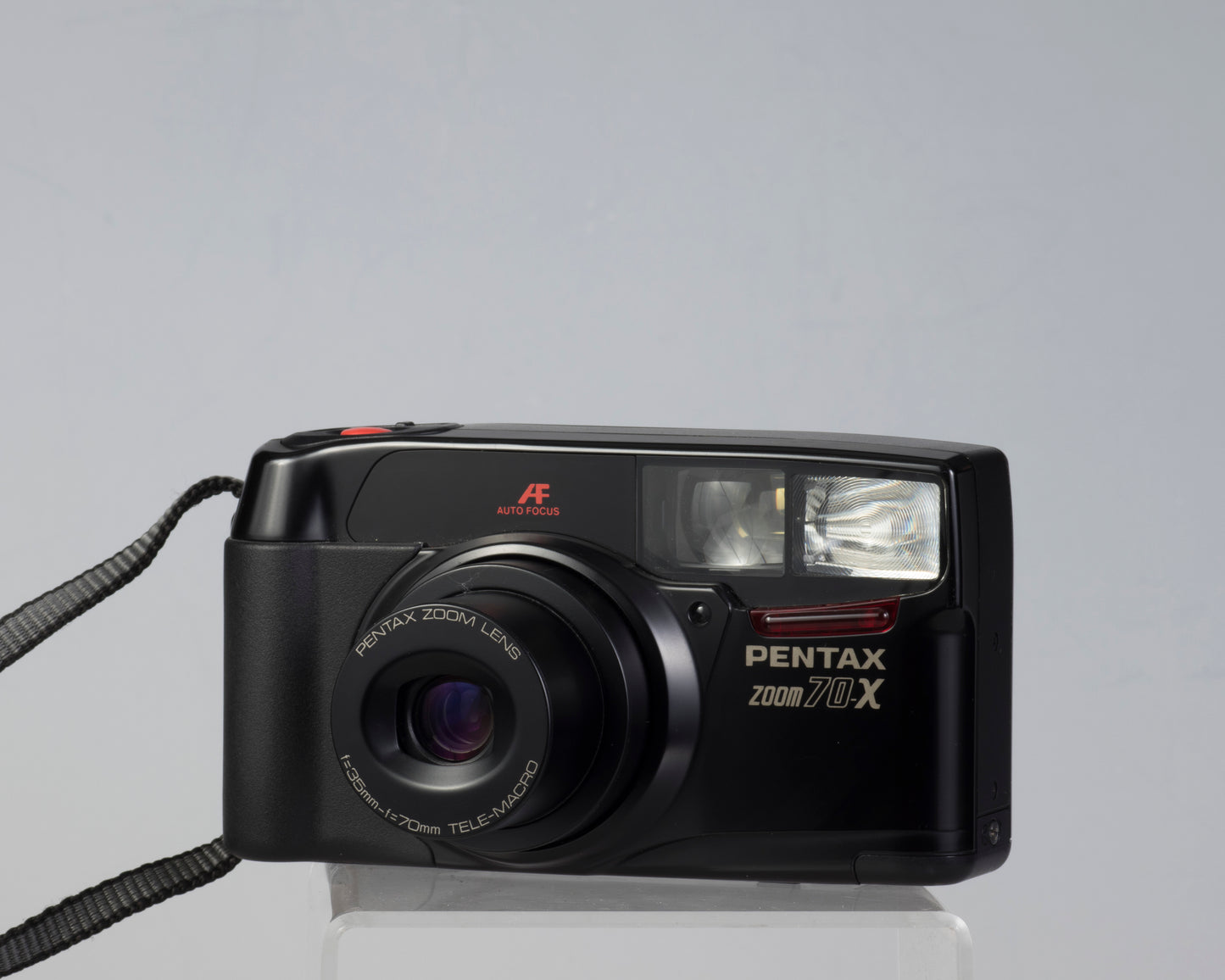 Pentax Zoom 70-X 35mm camera w/case (serial 8033387)