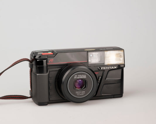 Pentax Zoom-70 (IQZoom) 35mm camera w/case (serial 6007504)