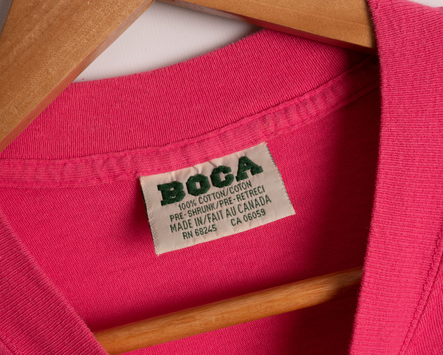 T-shirt BOCA rose - fabriqué au Canada - grand