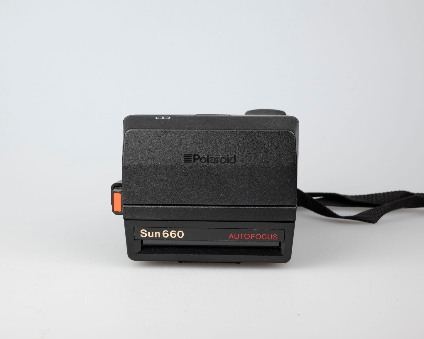 Polaroid Sun 660 Autofocus instant film camera (serial E6R6069VE)