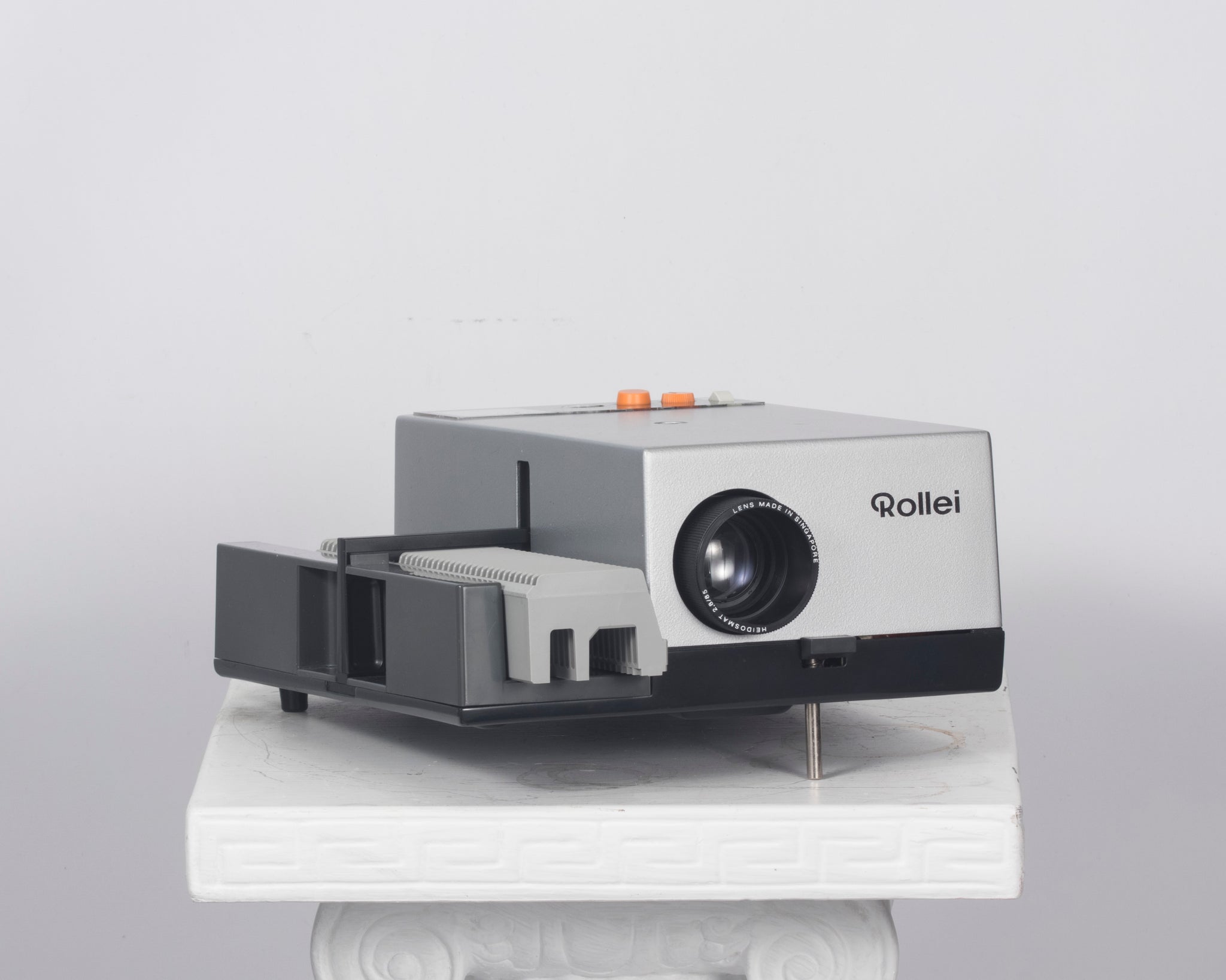 Rollei P350AF 35mm slide projector New Wave Pool