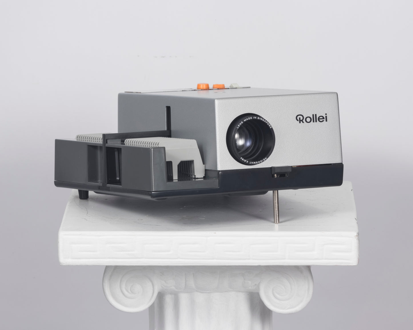 Rollei P350AF 35mm slide projector