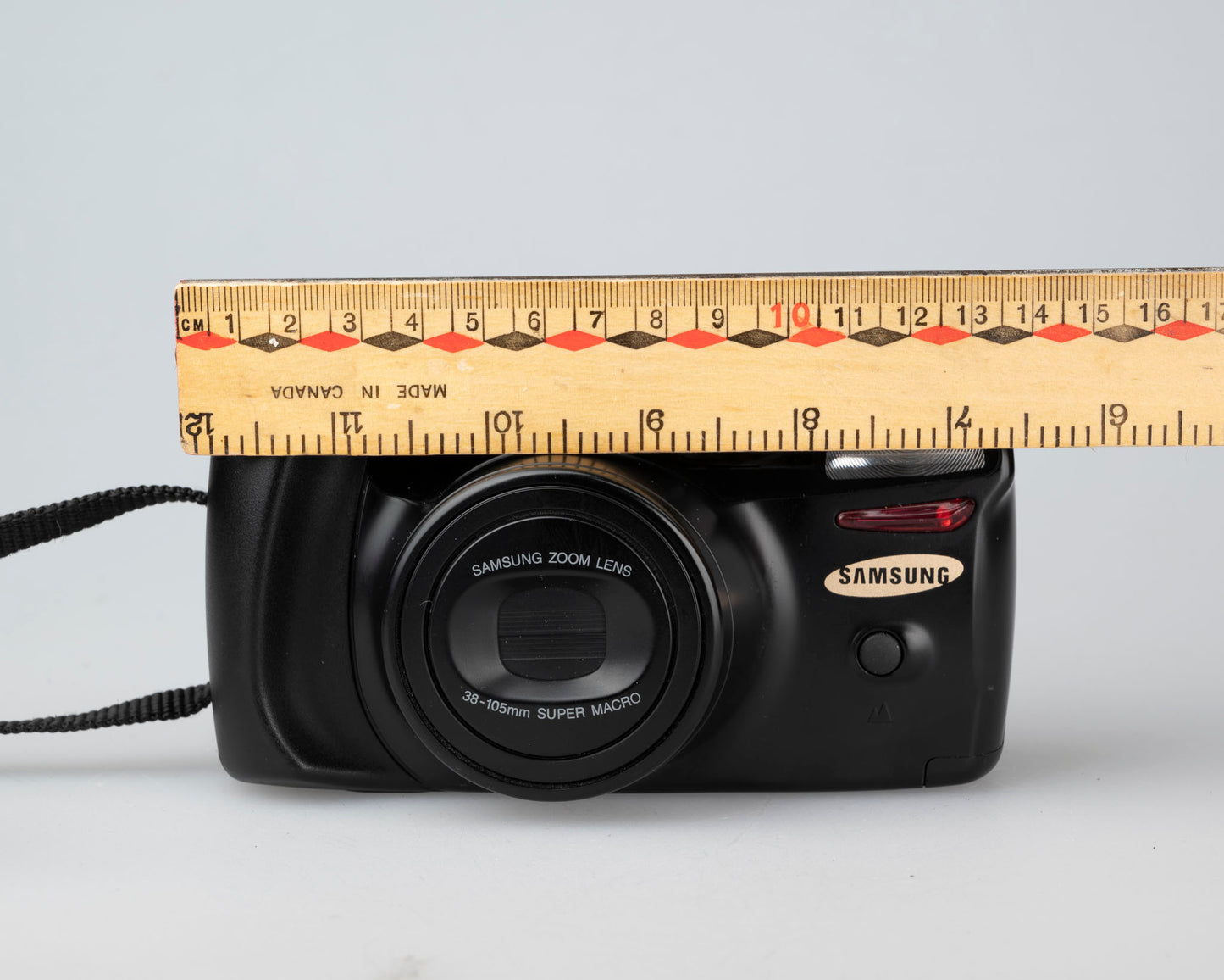 Samsung AF Zoom 1050 35mm camera (serial 4K72743)