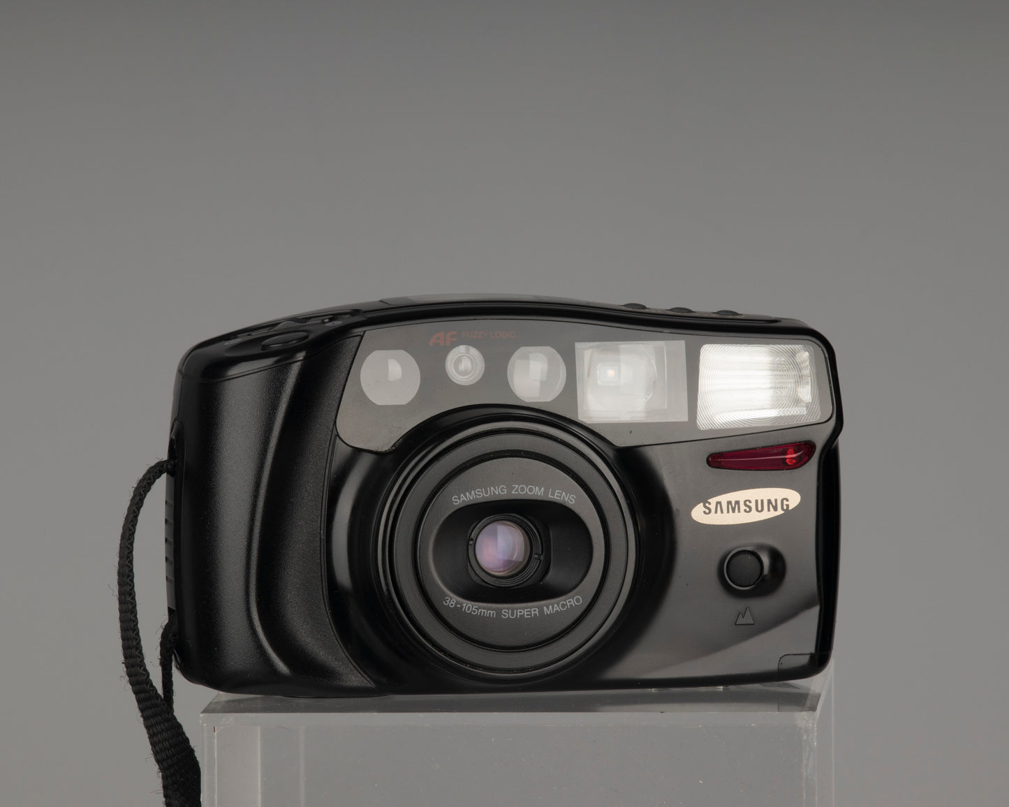 The Samsung AF Zoom 1050 is an advanced 35mm point-and-shoot camera from the 1990s with a 38-105mm zoom lens