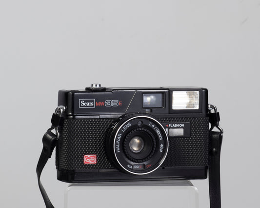 The Sears (Halina) MW35E is a simple zone focus 35mm camera.