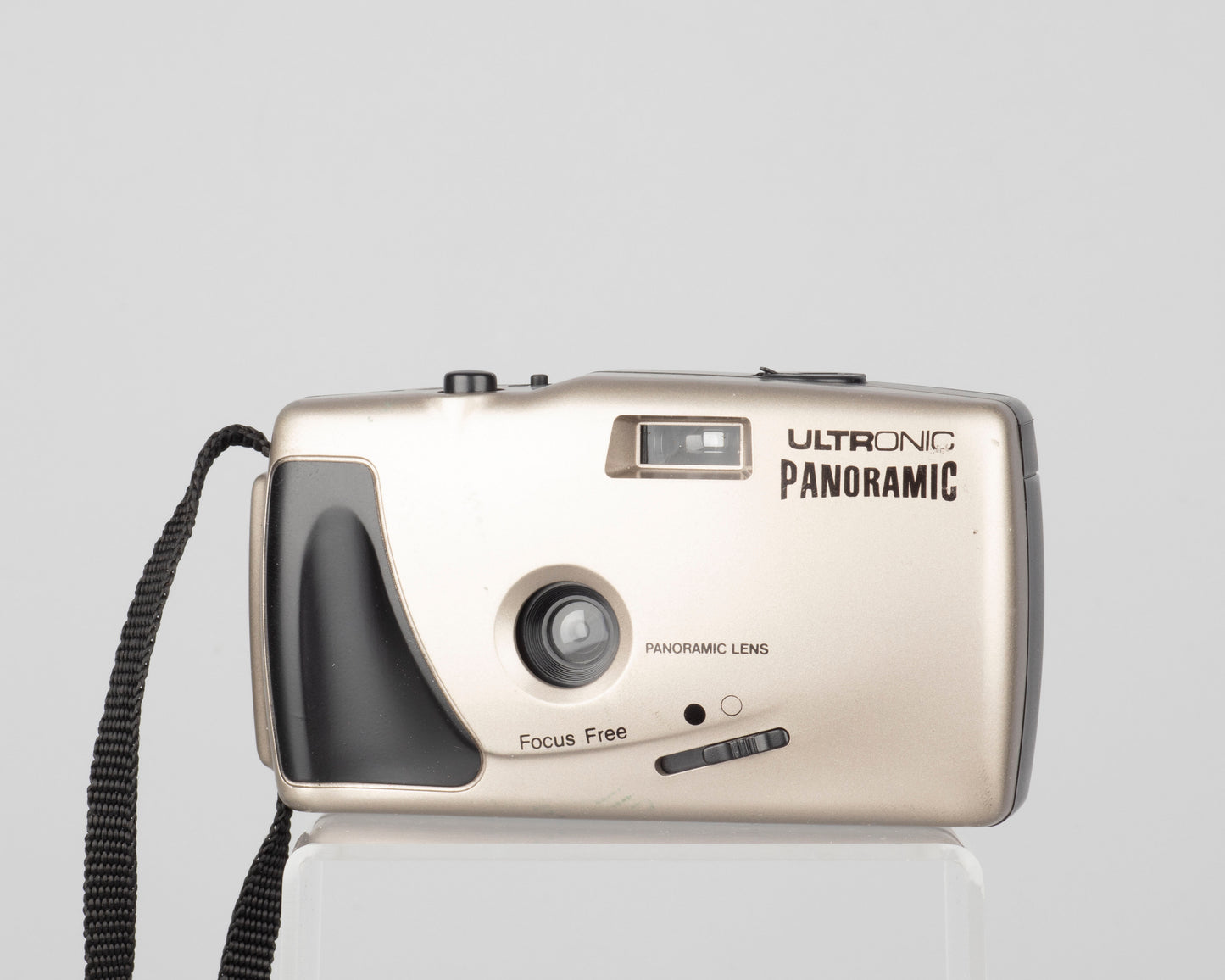 Ultronic Panoramic (Panorama Wide Pic) focus free 35mm camera