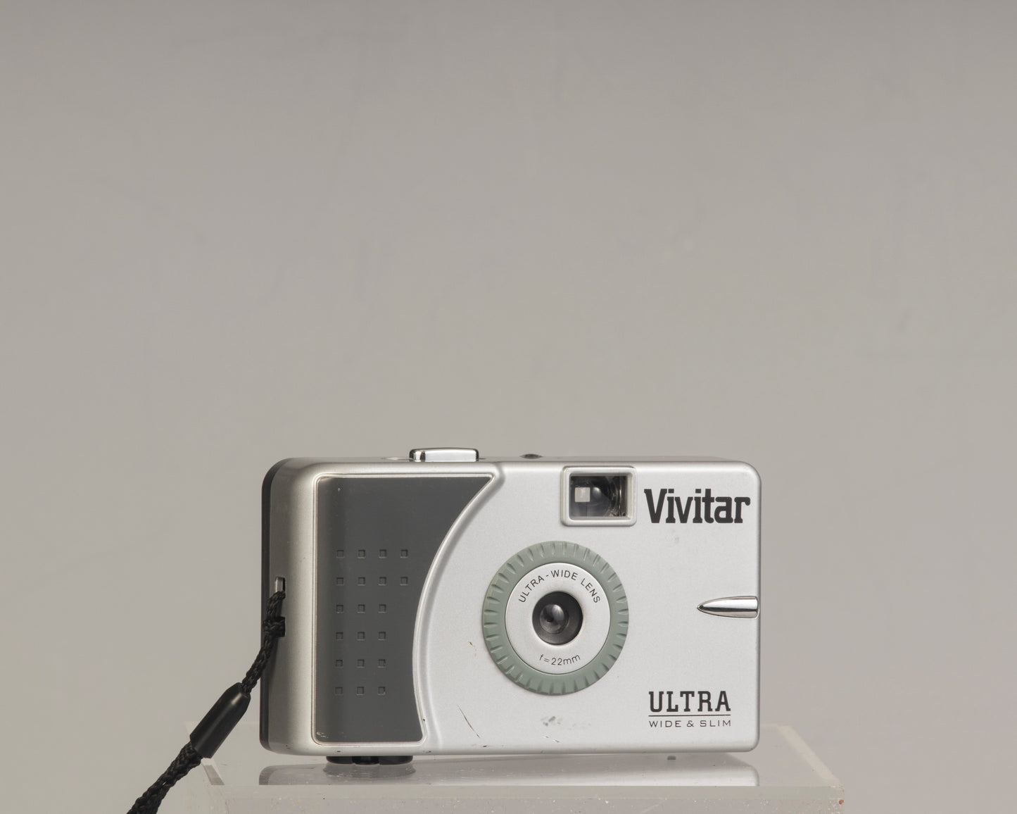 Appareil photo argentique Vivitar Ultra Wide et Slim 35 mm (série 40424A)