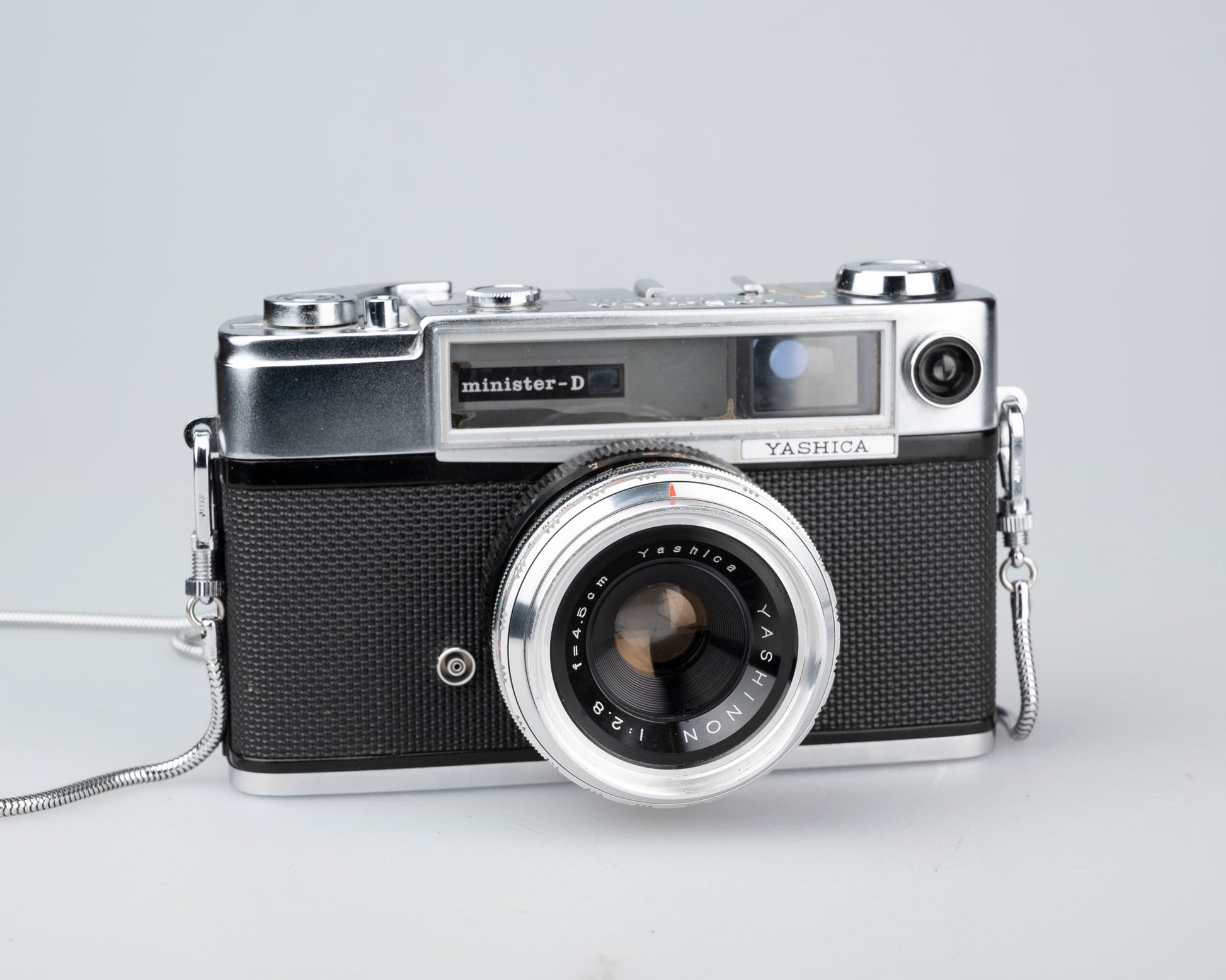 The Yashica Minister-D is classic 35mm rangefinder. This film-tested camera is available at www.newwavepool.shop